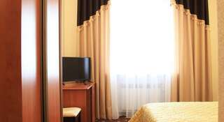 Гостиница Двина Великий Устюг Улучшенный двухместный номер с 1 кроватью-1