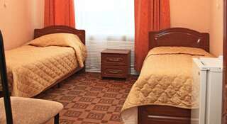 Гостиница Двина Великий Устюг Двухместный номер эконом-класса с 2 отдельными кроватями-4